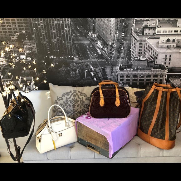 Meet your Posher, Gloria - Picture 1 of 1